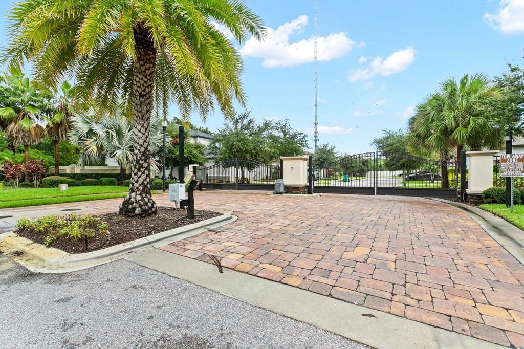 En Venta: $685,000 (4 camas, 3 baños, 2177 Pies cuadrados)