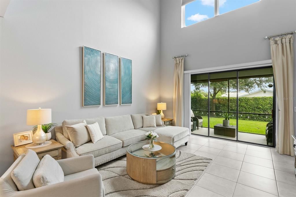 En Venta: $685,000 (4 camas, 3 baños, 2177 Pies cuadrados)