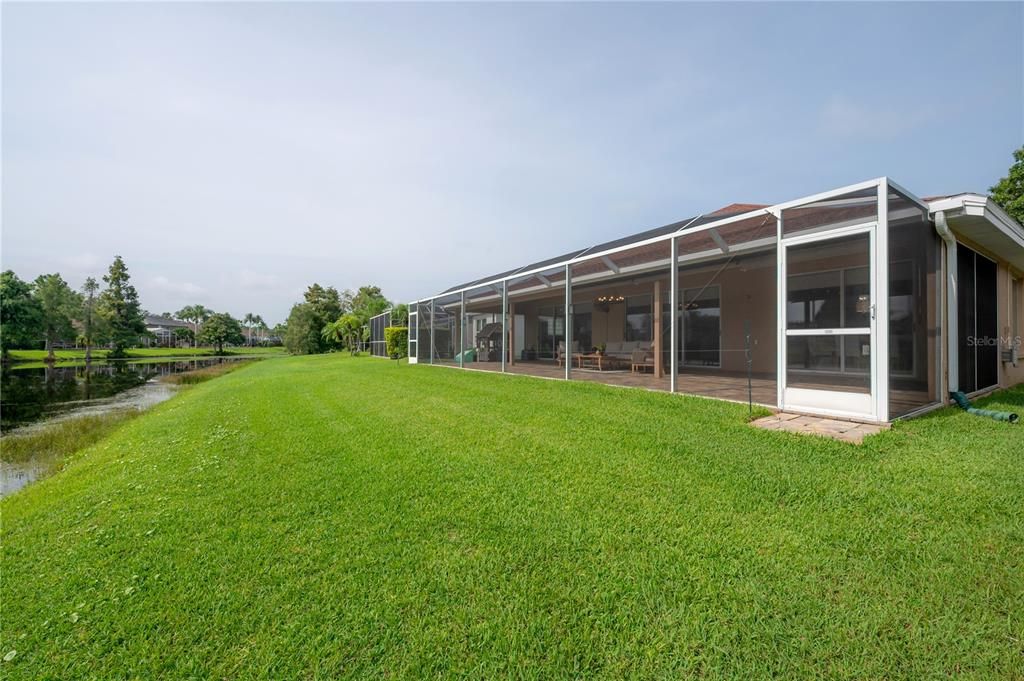 Activo con contrato: $835,000 (3 camas, 3 baños, 2554 Pies cuadrados)
