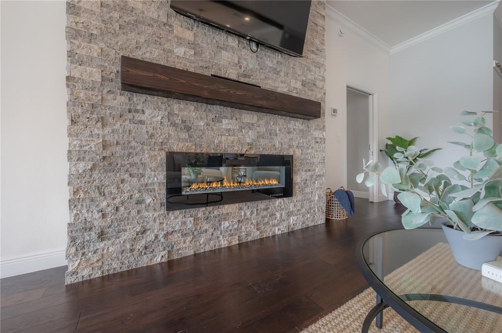 Activo con contrato: $835,000 (3 camas, 3 baños, 2554 Pies cuadrados)