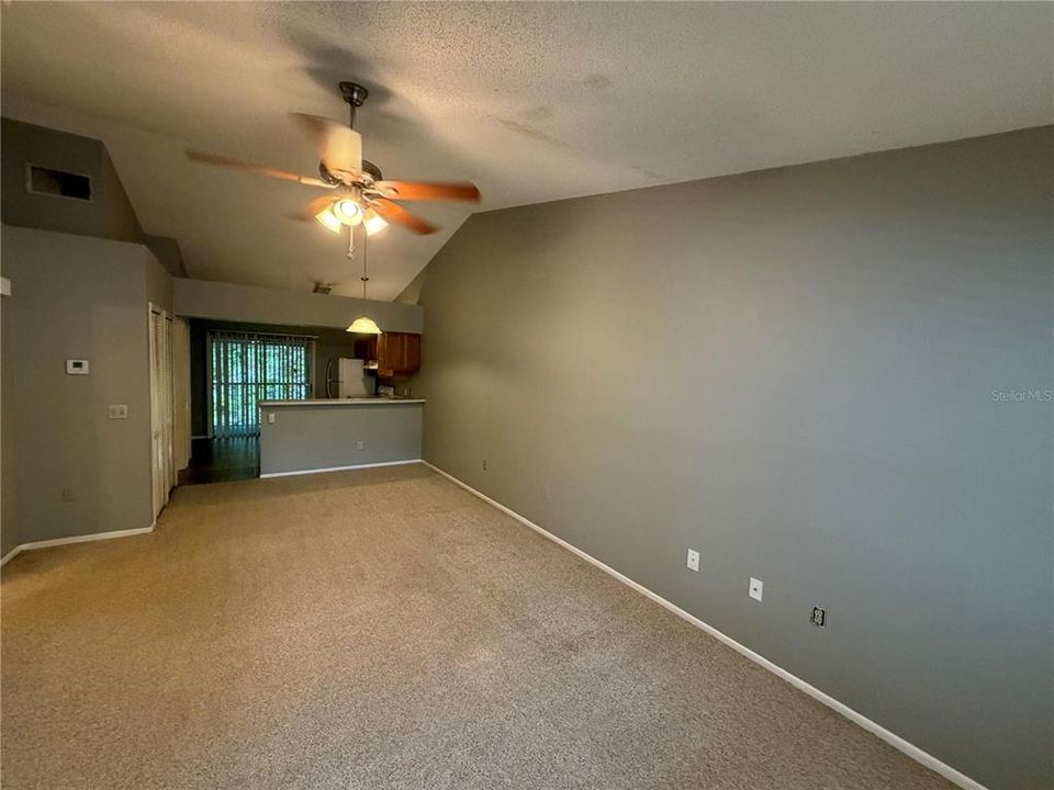 For Rent: $1,640 (2 beds, 2 baths, 919 Square Feet)