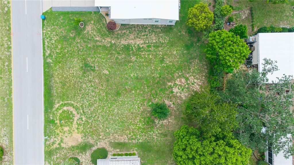 На продажу: $35,000 (0.16 acres)