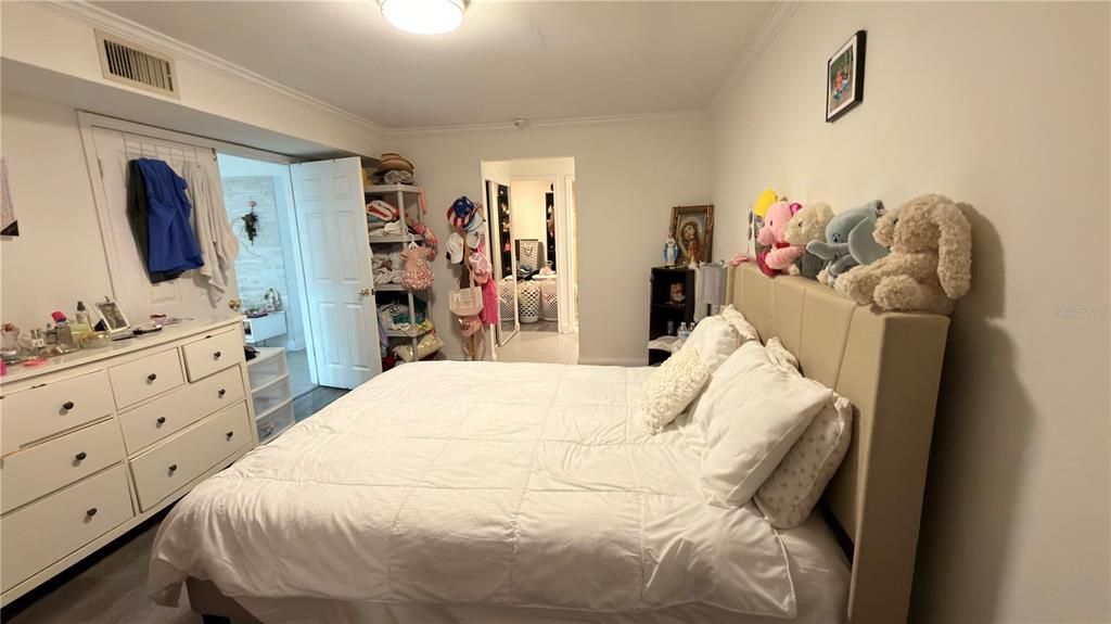 For Sale: $174,900 (2 beds, 2 baths, 1141 Square Feet)
