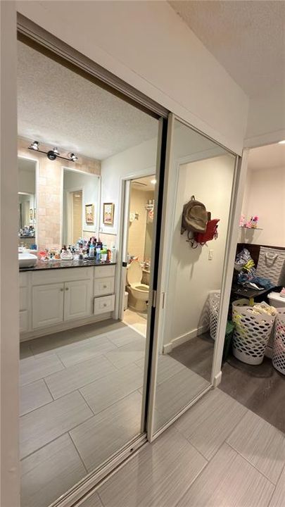 For Sale: $174,900 (2 beds, 2 baths, 1141 Square Feet)