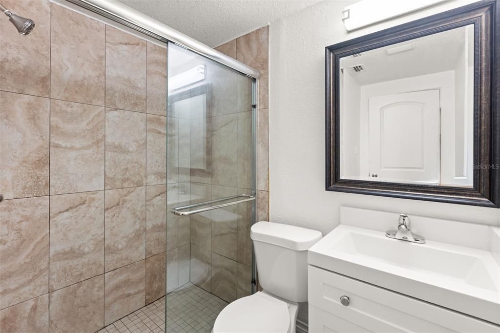 For Sale: $400,000 (3 beds, 2 baths, 1030 Square Feet)