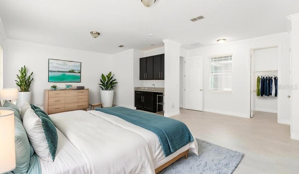 En Venta: $1,050,000 (5 camas, 4 baños, 4732 Pies cuadrados)