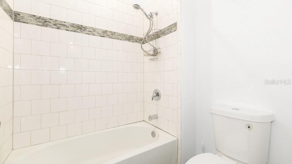 En Venta: $1,050,000 (5 camas, 4 baños, 4732 Pies cuadrados)