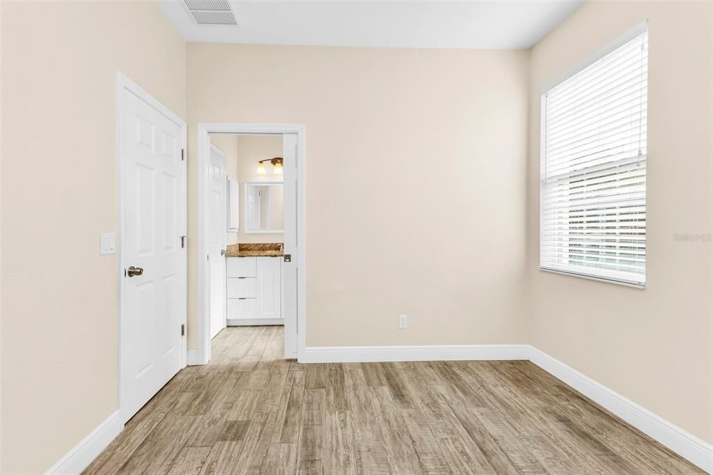 For Sale: $449,000 (4 beds, 0 baths, 1950 Square Feet)