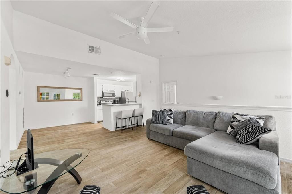 For Rent: $1,850 (2 beds, 2 baths, 1080 Square Feet)
