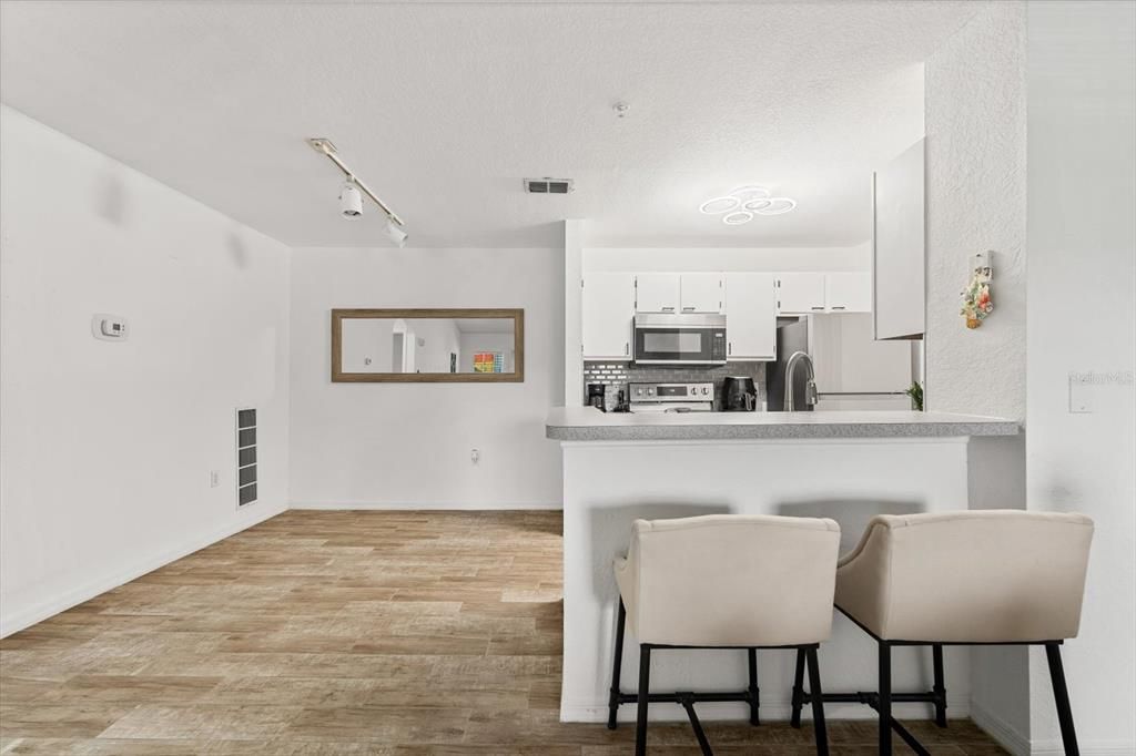For Rent: $1,850 (2 beds, 2 baths, 1080 Square Feet)