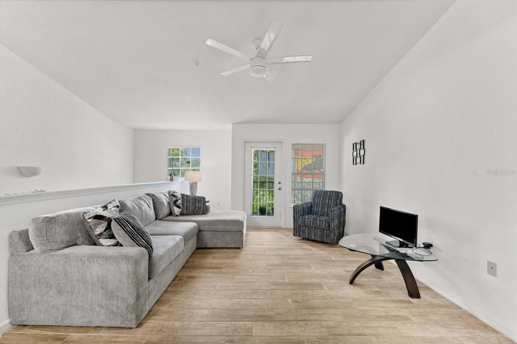 For Rent: $1,850 (2 beds, 2 baths, 1080 Square Feet)