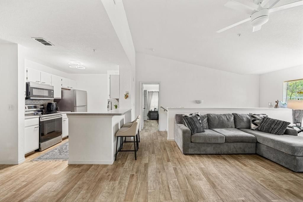 For Rent: $1,850 (2 beds, 2 baths, 1080 Square Feet)