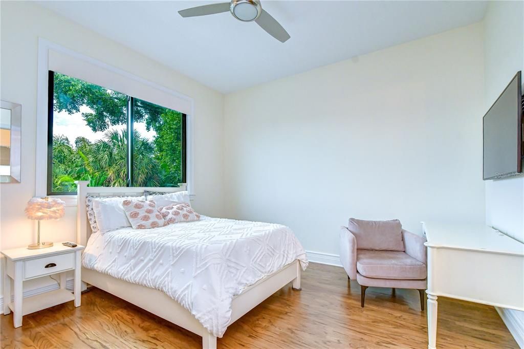 For Sale: $1,550,000 (5 beds, 4 baths, 3366 Square Feet)