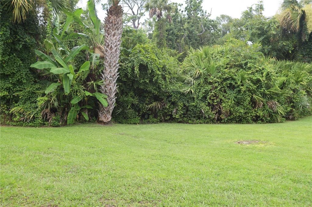 For Sale: $149,000 (1 beds, 1 baths, 797 Square Feet)