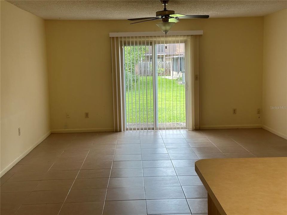 For Sale: $149,000 (1 beds, 1 baths, 797 Square Feet)
