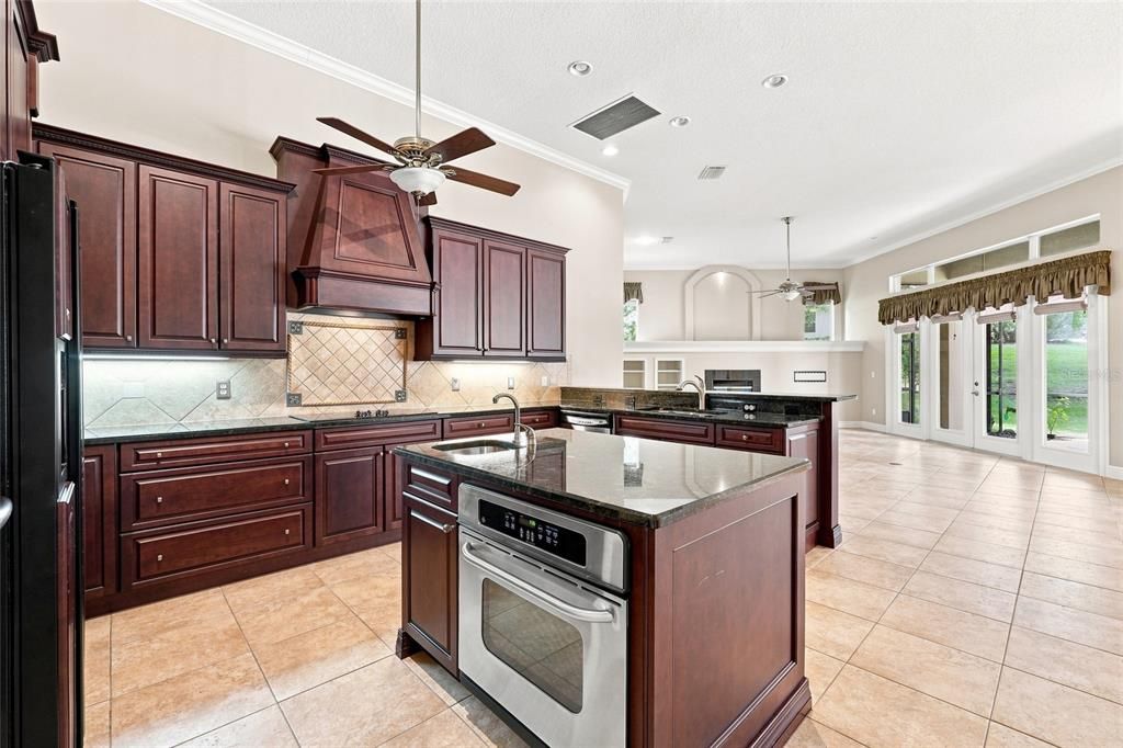 En Venta: $850,000 (4 camas, 4 baños, 3470 Pies cuadrados)