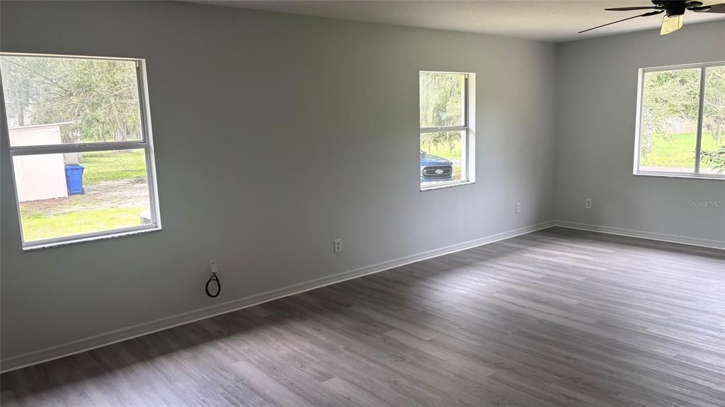 На продажу: $298,000 (2 спален, 2 ванн, 1156 Квадратных фут)