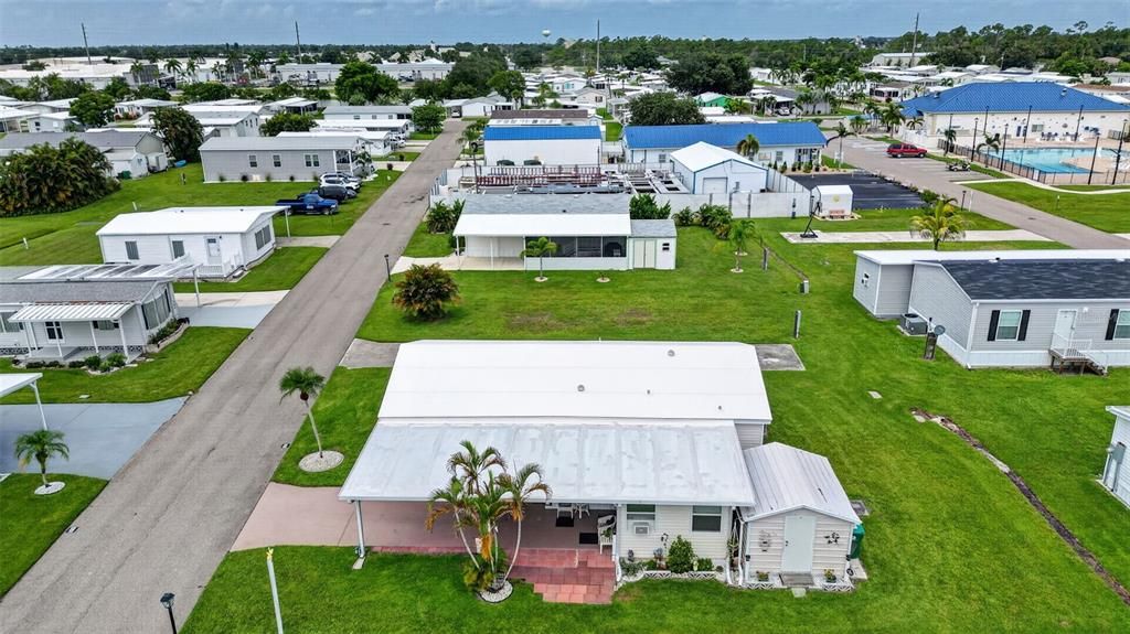 For Sale: $179,000 (2 beds, 2 baths, 1056 Square Feet)