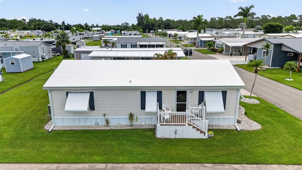 For Sale: $179,000 (2 beds, 2 baths, 1056 Square Feet)