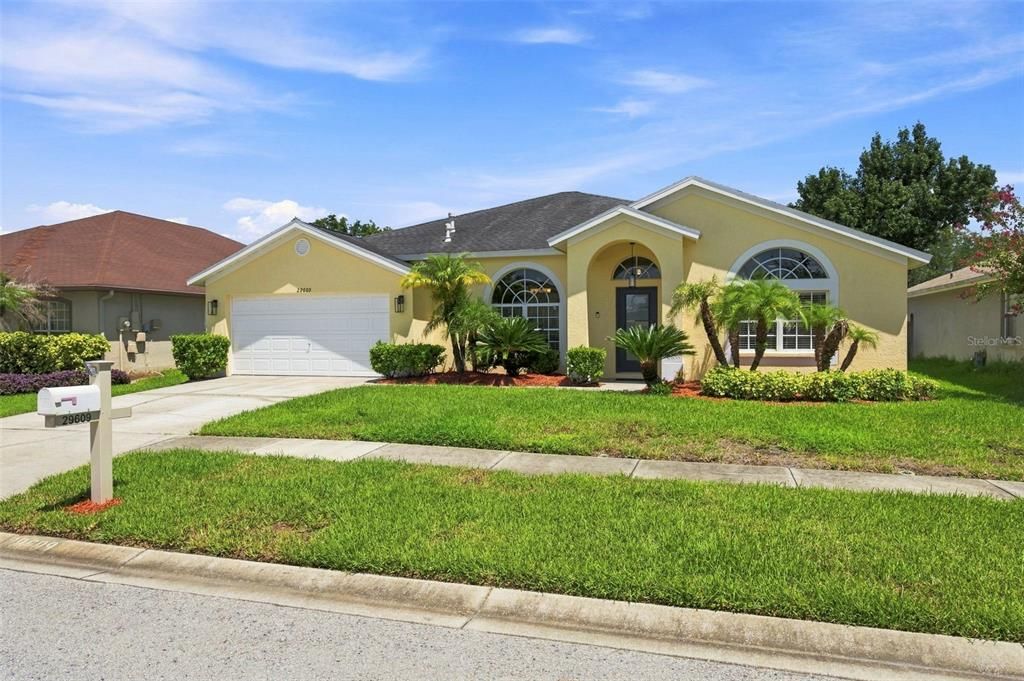 For Sale: $425,000 (4 beds, 2 baths, 2012 Square Feet)