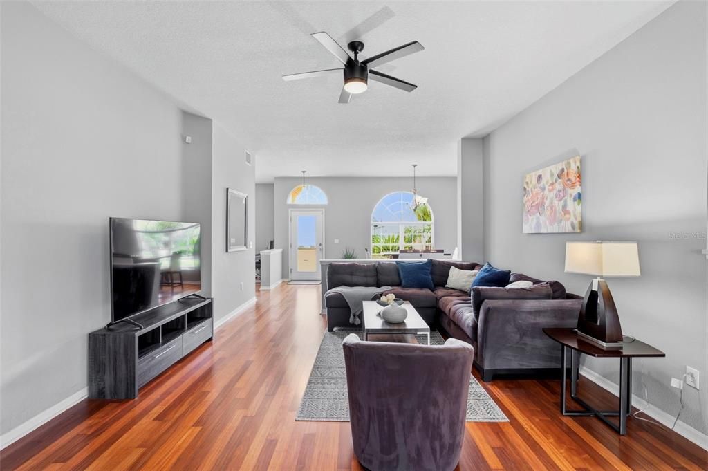 For Sale: $425,000 (4 beds, 2 baths, 2012 Square Feet)