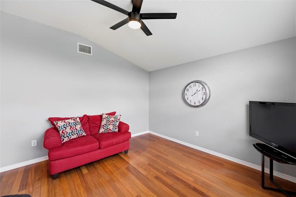 For Sale: $425,000 (4 beds, 2 baths, 2012 Square Feet)