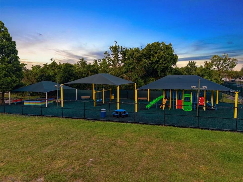 For Sale: $425,000 (4 beds, 2 baths, 2012 Square Feet)