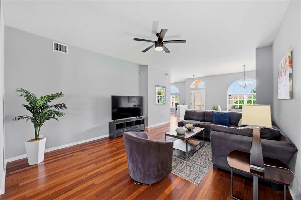 For Sale: $425,000 (4 beds, 2 baths, 2012 Square Feet)