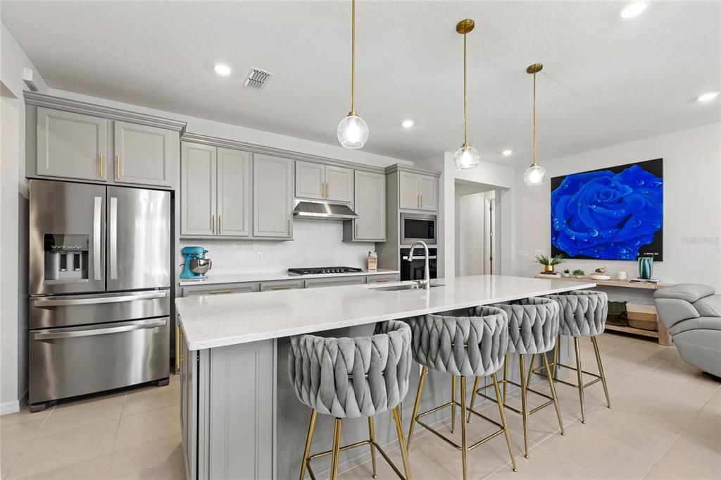 For Rent: $3,000 (3 beds, 2 baths, 2333 Square Feet)