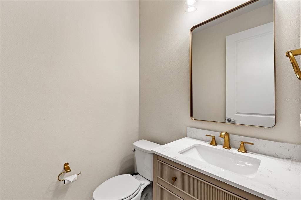For Rent: $3,000 (3 beds, 2 baths, 2333 Square Feet)