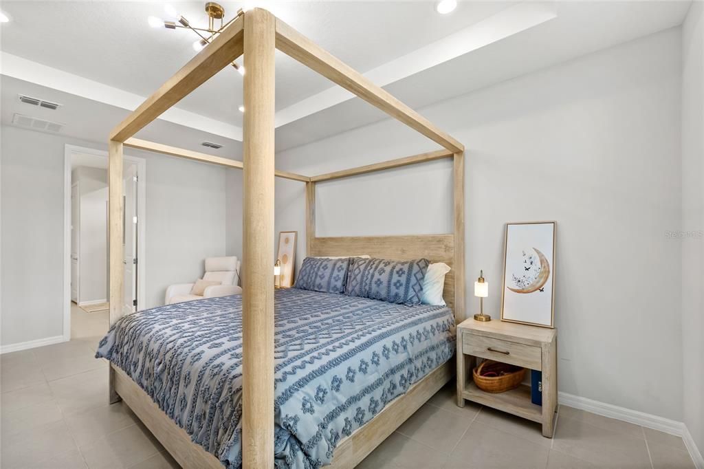 For Rent: $3,000 (3 beds, 2 baths, 2333 Square Feet)