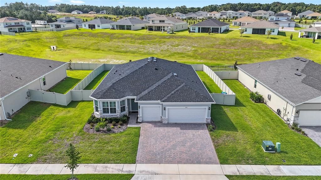 For Rent: $3,000 (3 beds, 2 baths, 2333 Square Feet)