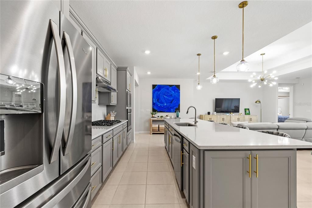 For Rent: $3,000 (3 beds, 2 baths, 2333 Square Feet)