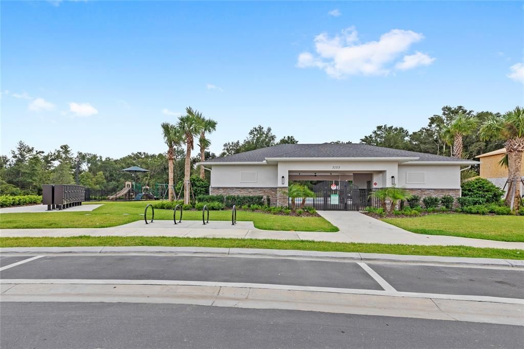 For Rent: $3,000 (3 beds, 2 baths, 2333 Square Feet)