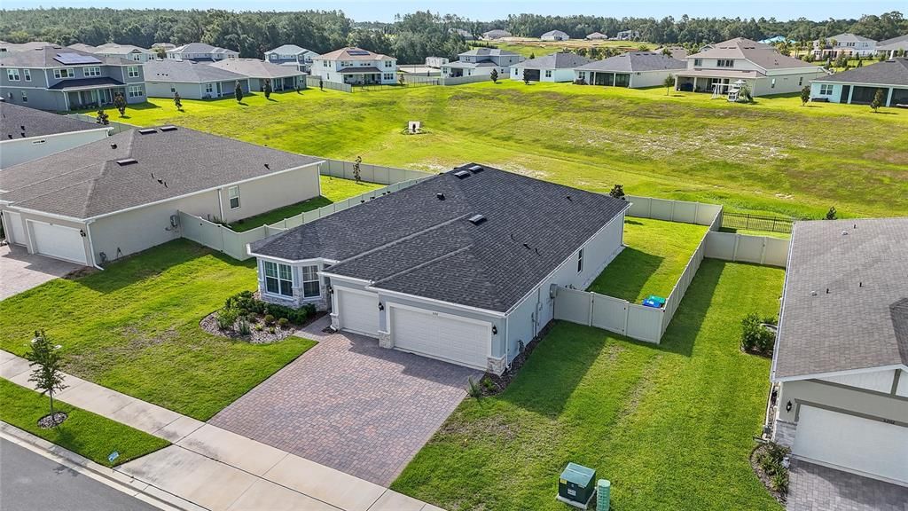 For Rent: $3,000 (3 beds, 2 baths, 2333 Square Feet)