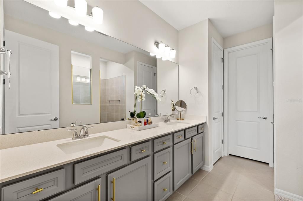 For Rent: $3,000 (3 beds, 2 baths, 2333 Square Feet)