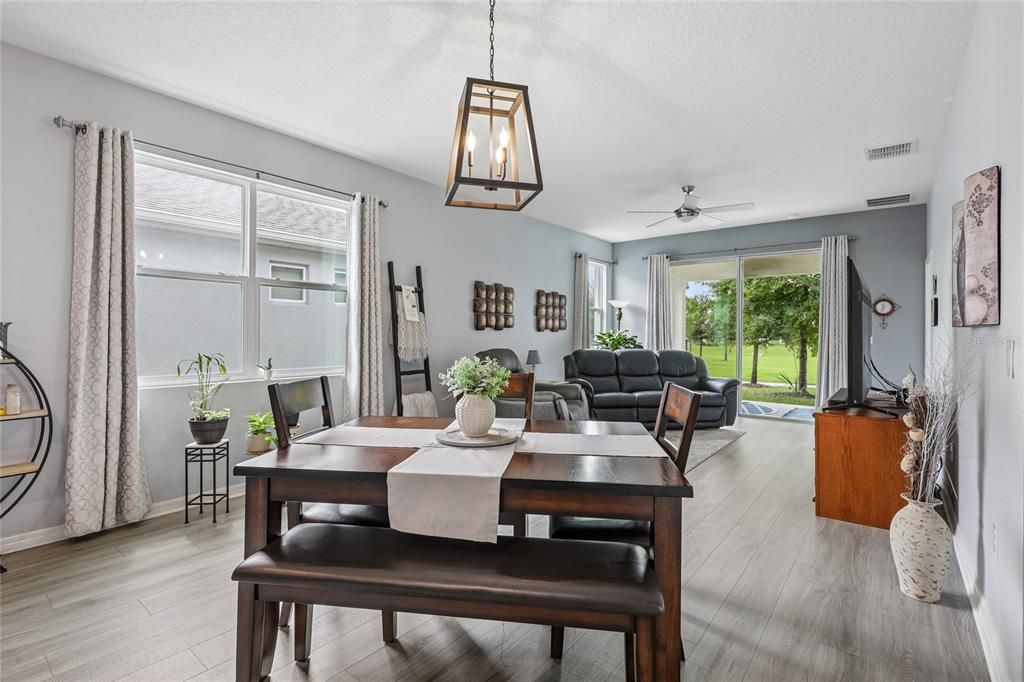 For Sale: $295,500 (2 beds, 2 baths, 1614 Square Feet)