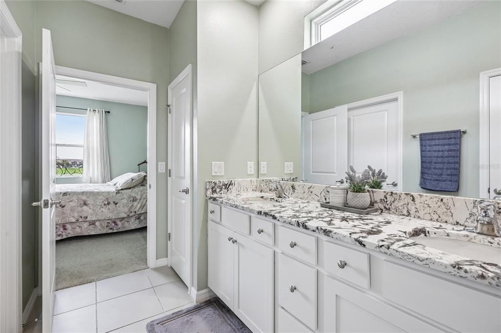 For Sale: $295,500 (2 beds, 2 baths, 1614 Square Feet)