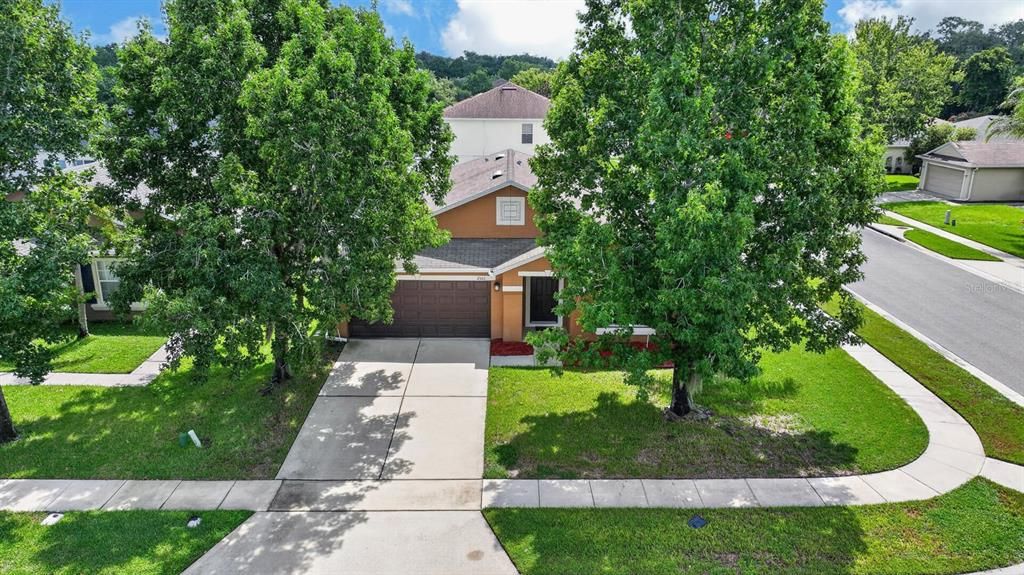 For Sale: $359,900 (4 beds, 2 baths, 1934 Square Feet)