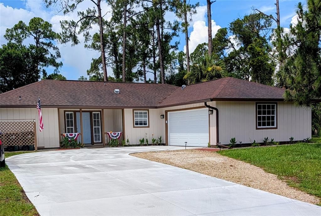 Active With Contract: $286,000 (3 beds, 3 baths, 1378 Square Feet)