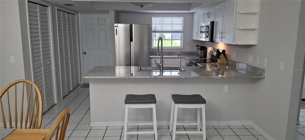 Active With Contract: $286,000 (3 beds, 3 baths, 1378 Square Feet)
