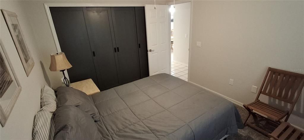 Active With Contract: $286,000 (3 beds, 3 baths, 1378 Square Feet)