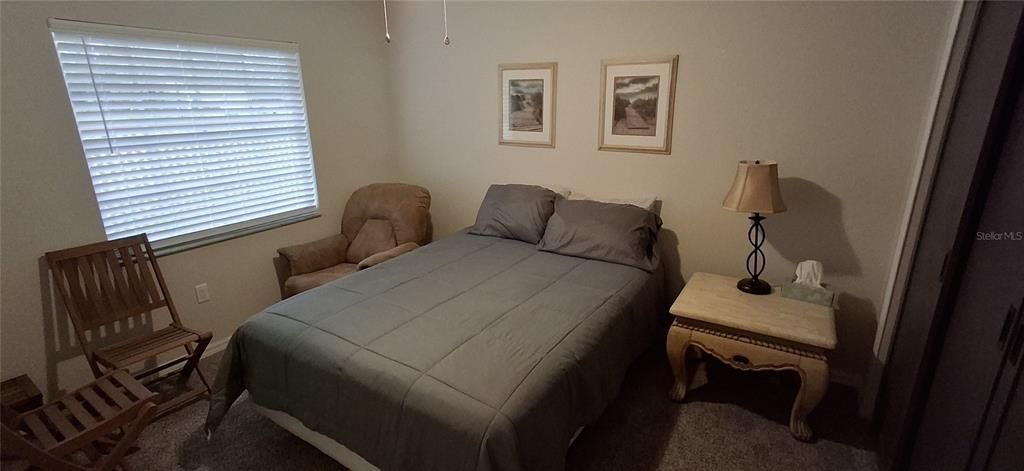 Active With Contract: $286,000 (3 beds, 3 baths, 1378 Square Feet)