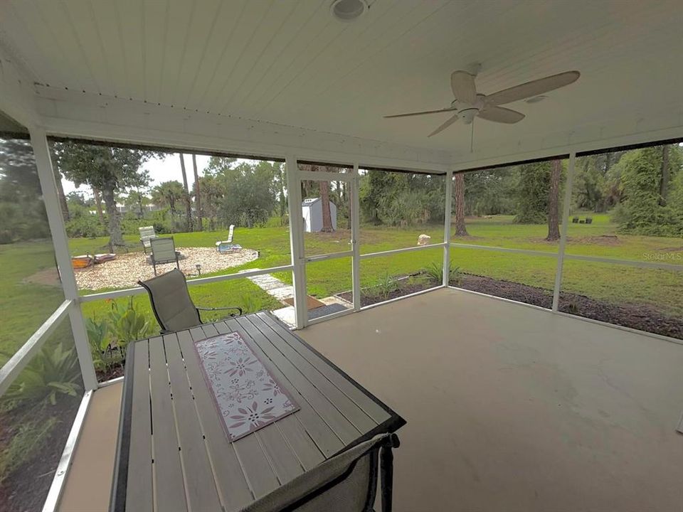 Active With Contract: $286,000 (3 beds, 3 baths, 1378 Square Feet)