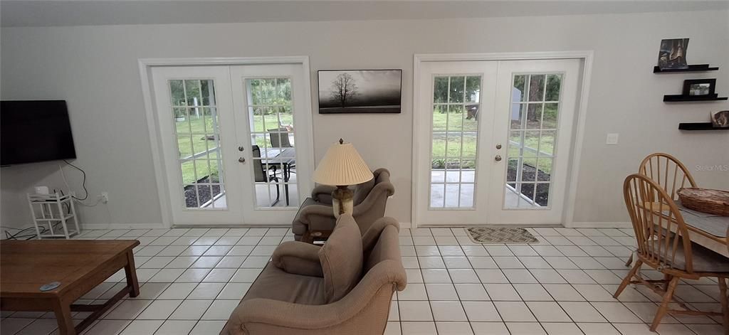 Active With Contract: $286,000 (3 beds, 3 baths, 1378 Square Feet)
