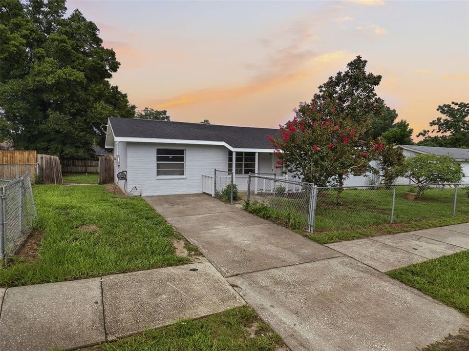 For Sale: $214,900 (3 beds, 1 baths, 1404 Square Feet)