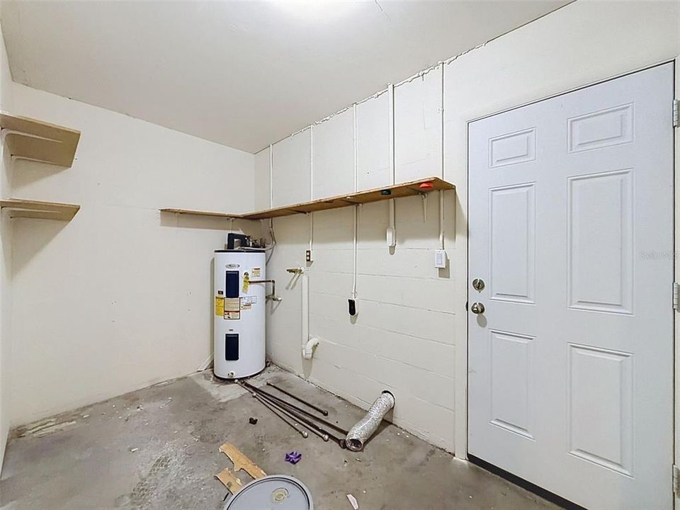 For Sale: $214,900 (3 beds, 1 baths, 1404 Square Feet)