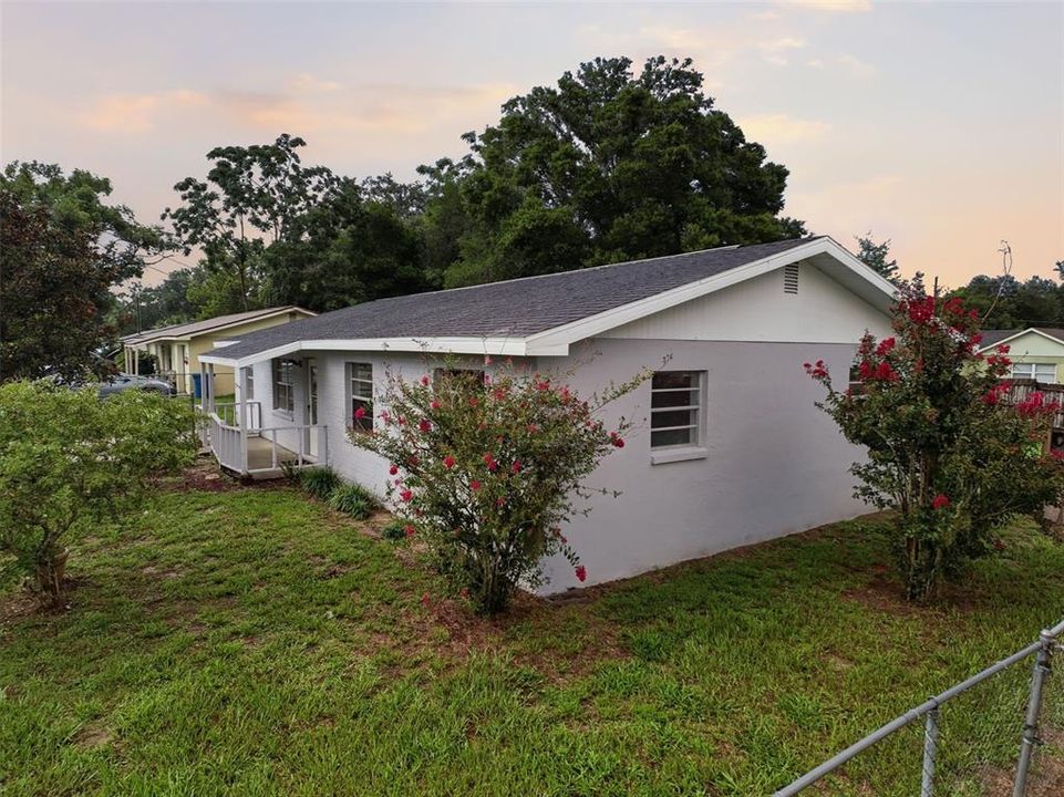 For Sale: $214,900 (3 beds, 1 baths, 1404 Square Feet)