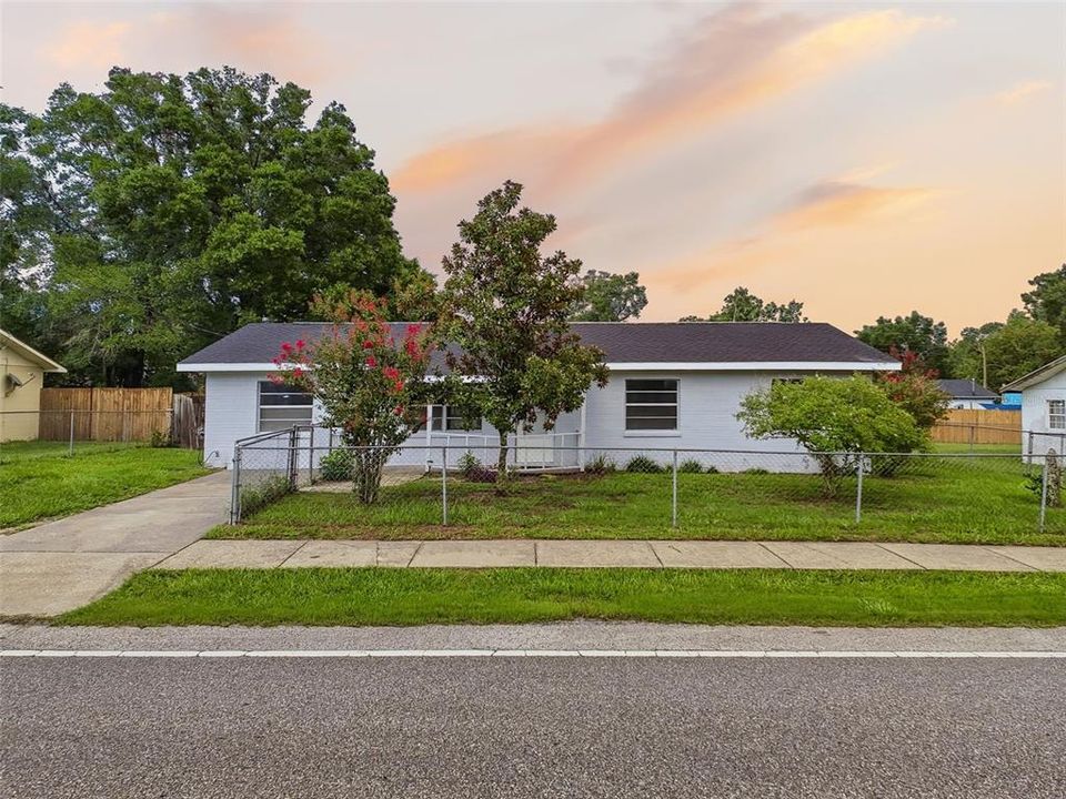 For Sale: $214,900 (3 beds, 1 baths, 1404 Square Feet)