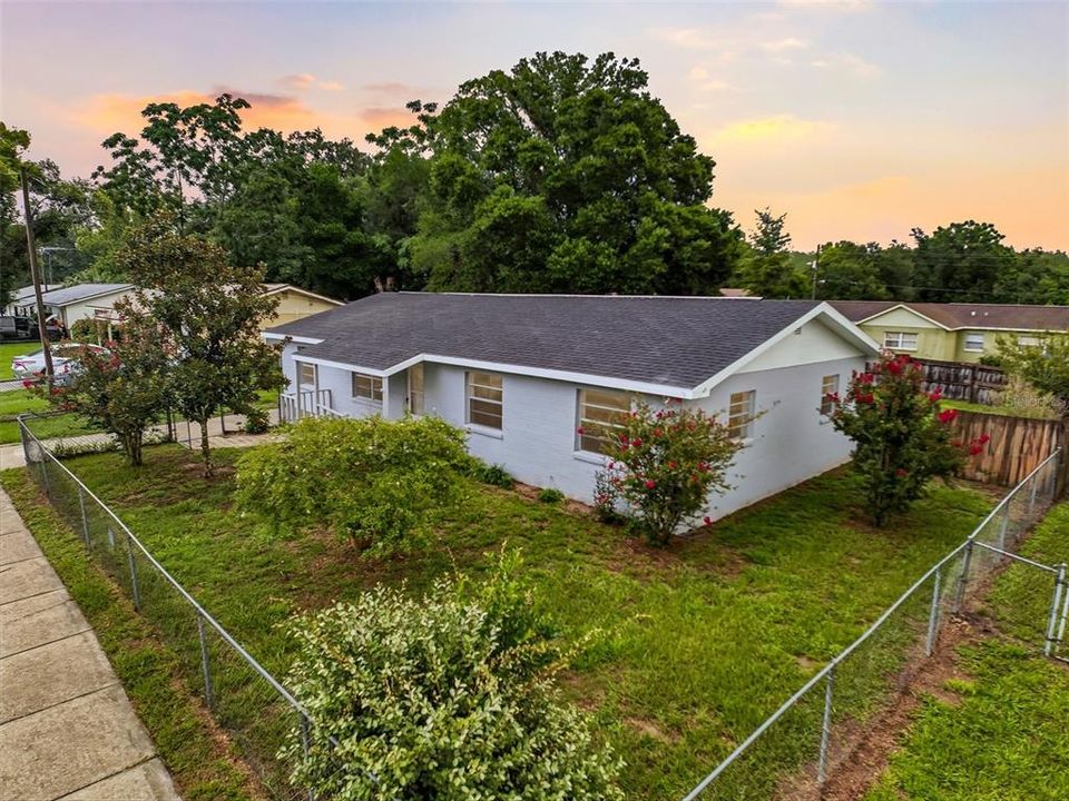For Sale: $214,900 (3 beds, 1 baths, 1404 Square Feet)